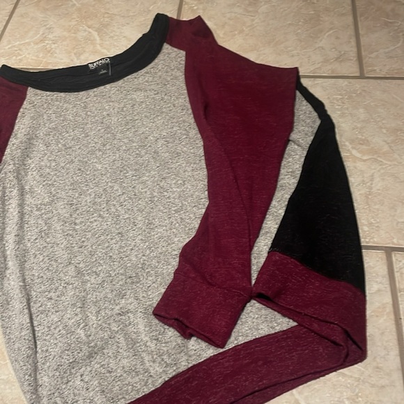 Sweater - Picture 4 of 4